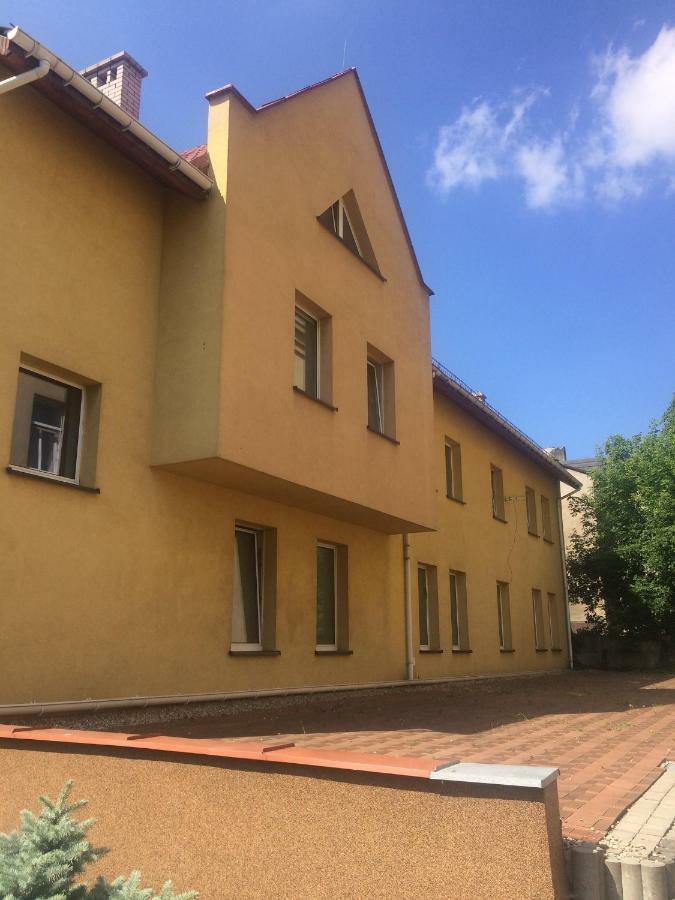Pilgrims Place Hostel เชสโตฮอวา ภายนอก รูปภาพ